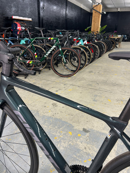NEW Giant TCR Advanced Di2 Carbon Road Bike