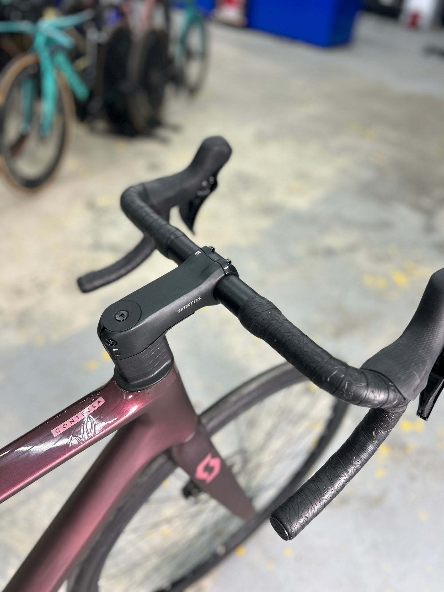 NEW Scott Contessa Addict 25 Carbon Road Bike