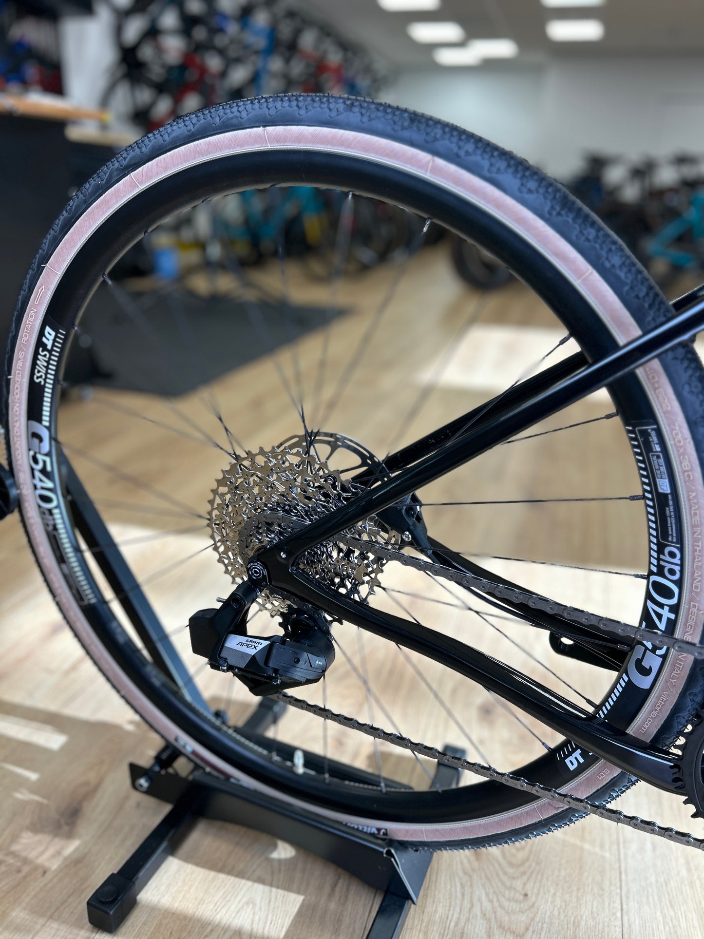 SHOWROOM MODEL Cannondale Topstone LG AXS Gravel Fiets