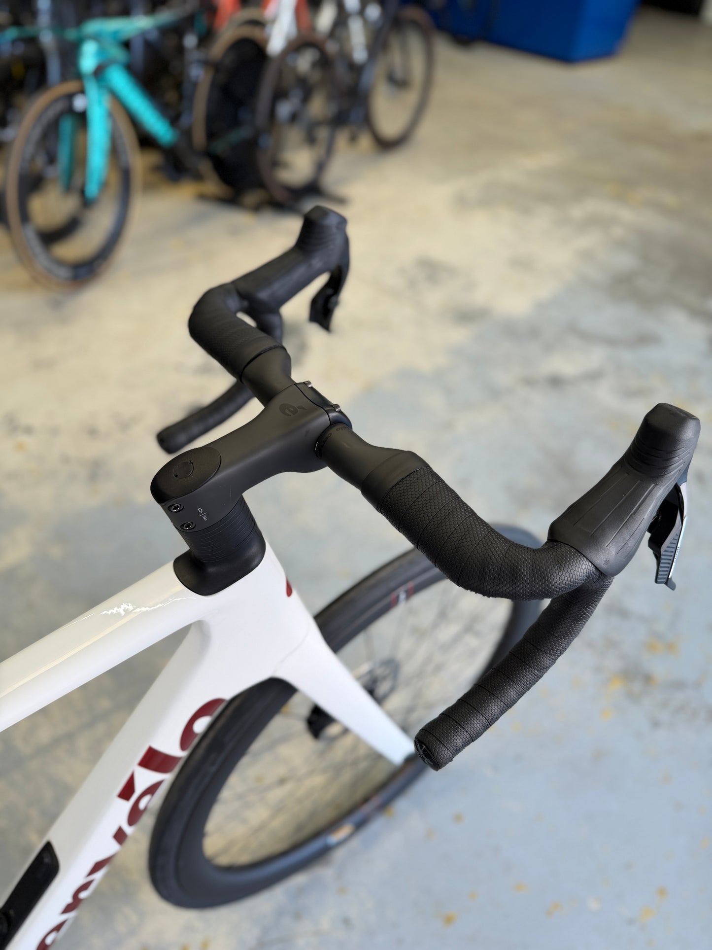SHOWROOM Cervélo Caledonia-5 AXS Carbon Racefiets