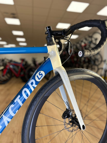 NIEUW FACTOR LS GRAVEL DI2 Carbon