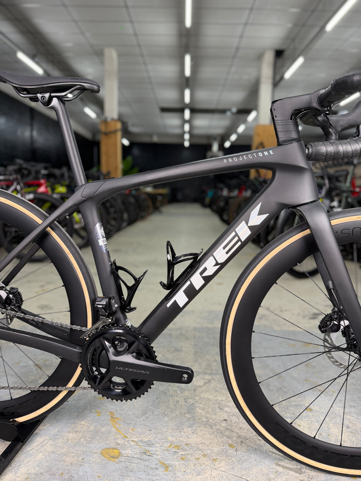 SHOWROOM Trek Domane SLR Di2 Carbon Racefiets