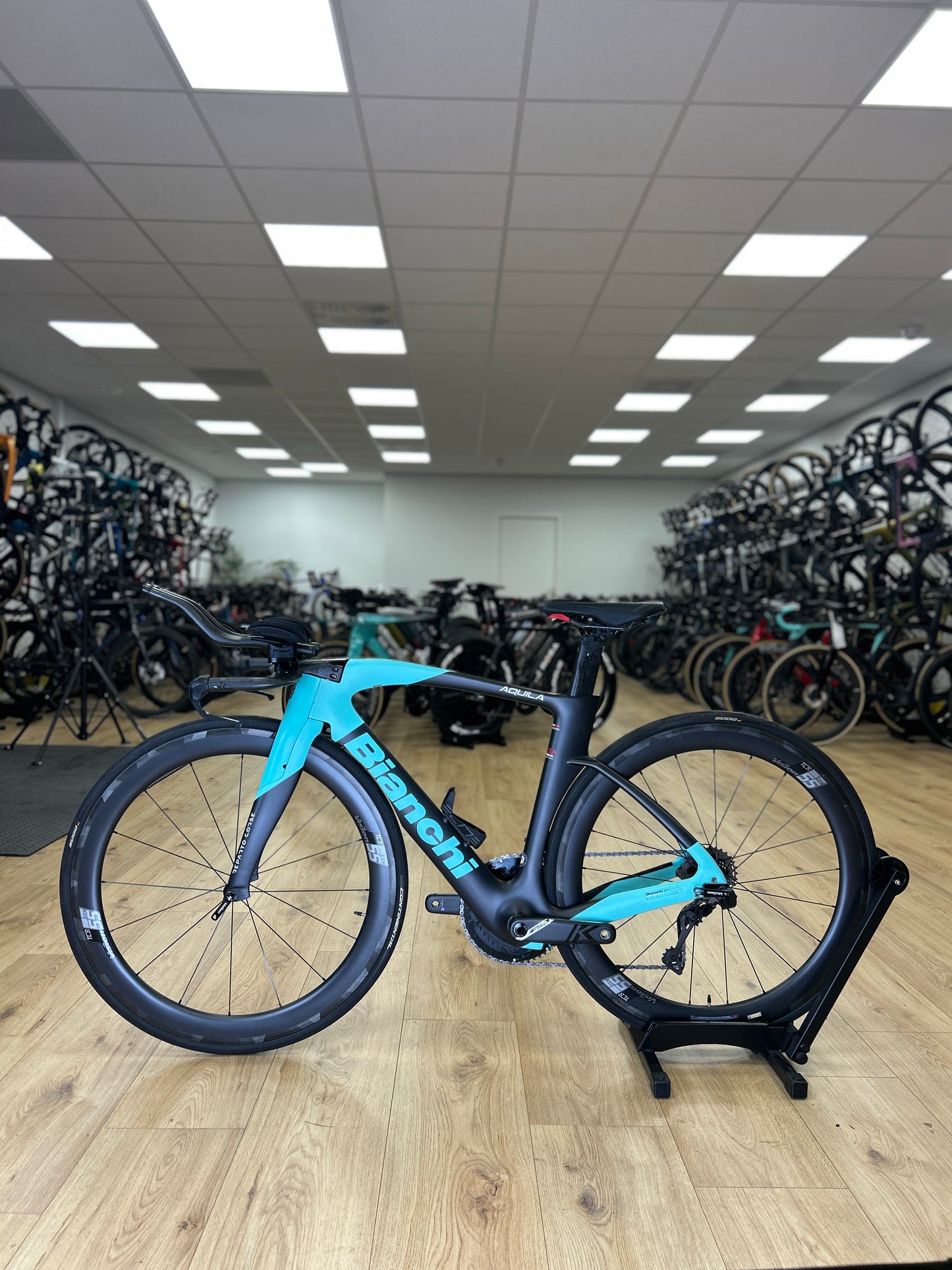 Bianchi Aquila CV Di2 Carbon Racefiets