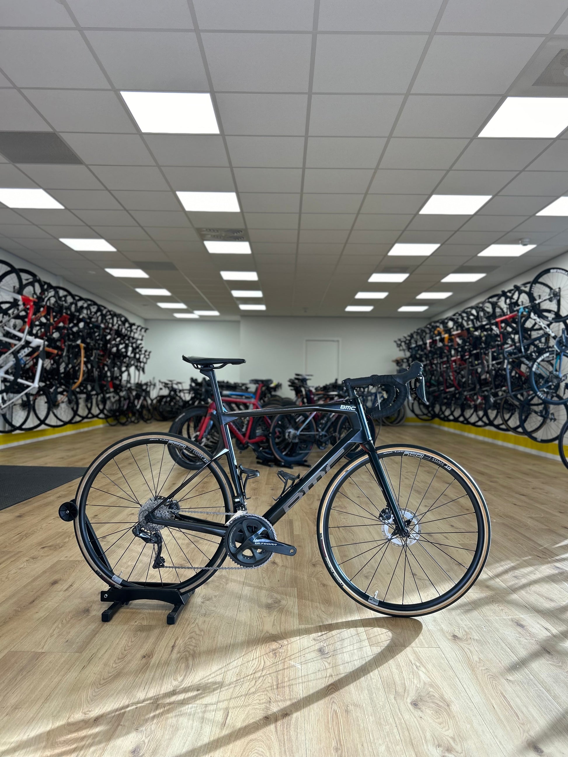 BMC Road Machine Two Di2 Ultegra Road Bike – Racefiets013