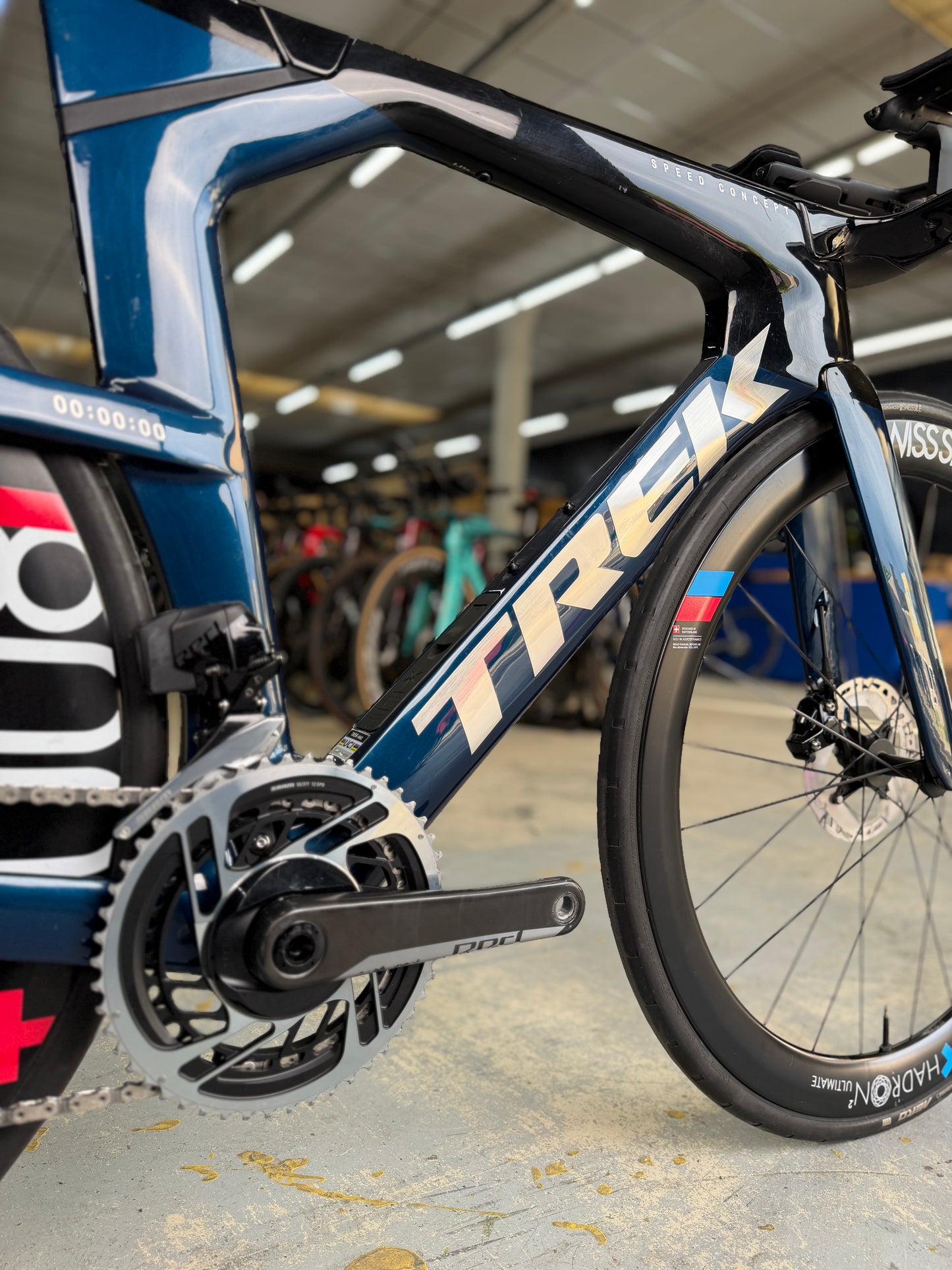 Trek Speed Concept SLR 9 eTap Red Carbon Racefiets