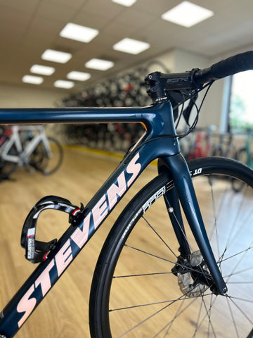 rennrad stevens xenon Stevens Xenon Disc Carbon Racing Bike – Racefiets013