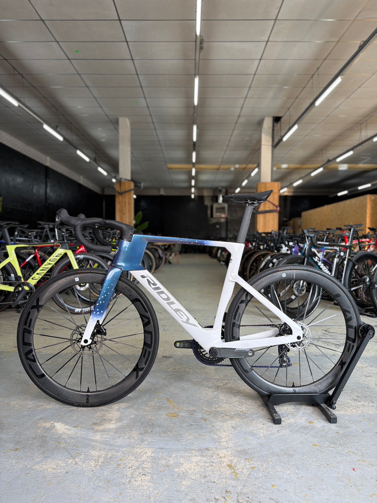 100km Ridley Noah Fast 3.0 AXS Tomorrowland Edition Carbon Racefiets