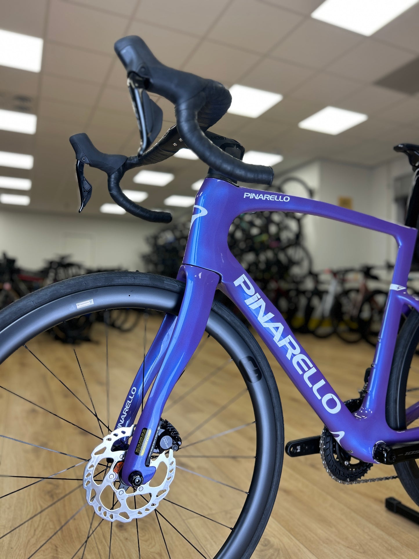 0km Showroom Model Pinarello F5 Di2 Carbon Racefiets