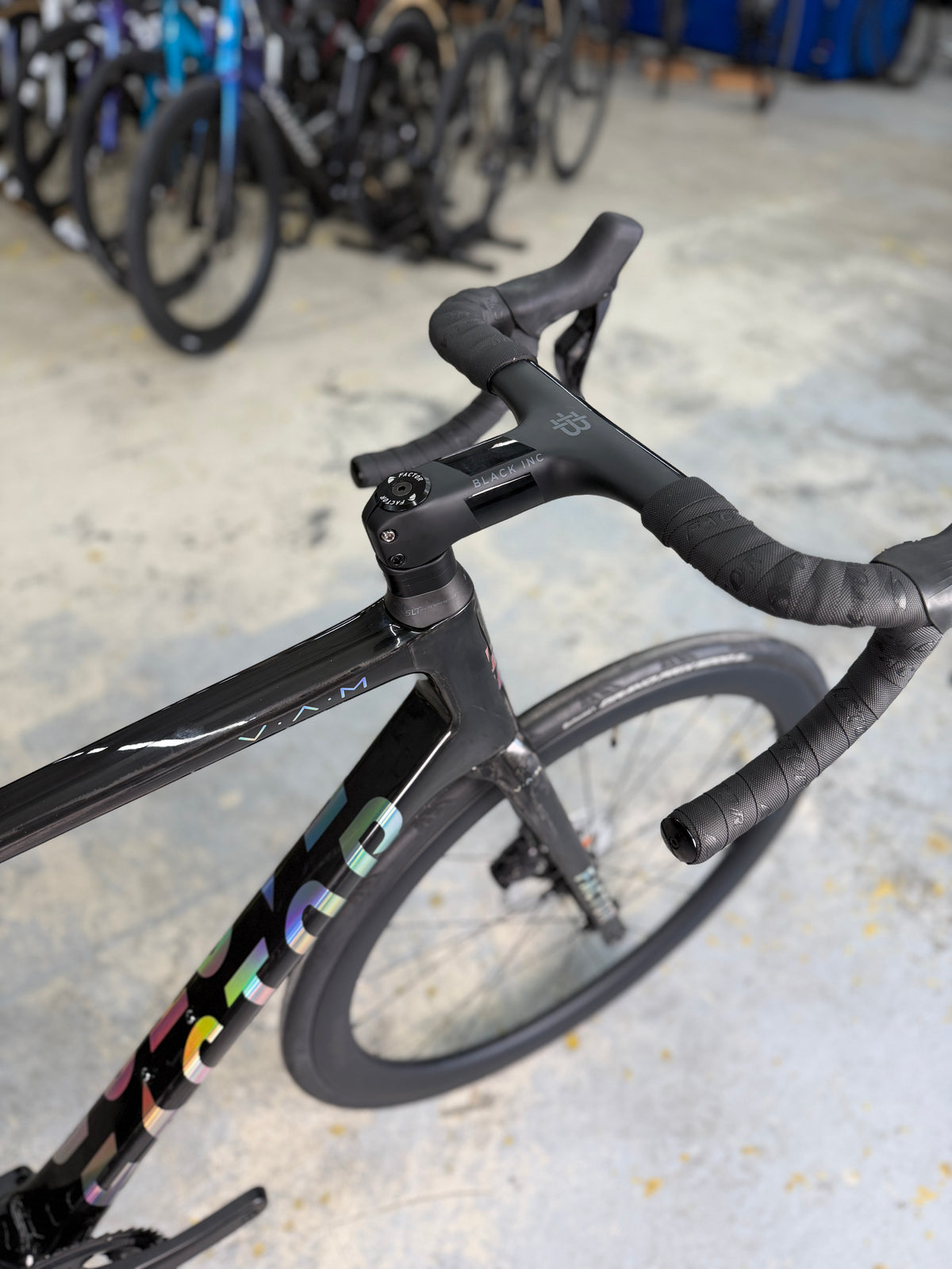 NIEUW Factor O2 VAM Di2 Carbon Racefiets