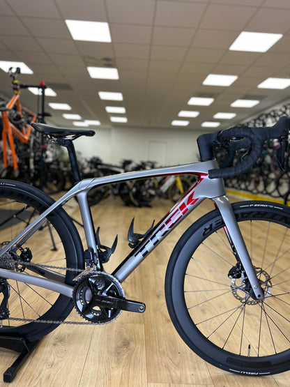Trek Domane Di2 Carbon Racefiets
