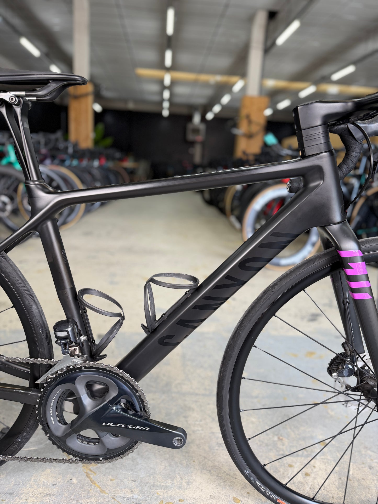 Canyon Ultimate WMN CF SL Di2 Carbon Racefiets