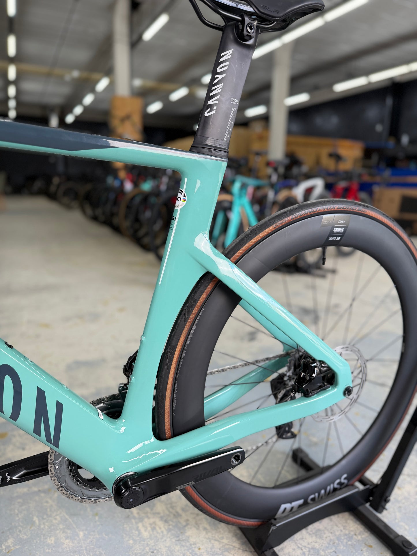 Canyon Aeroad CF SLX AXS Carbon Racefiets
