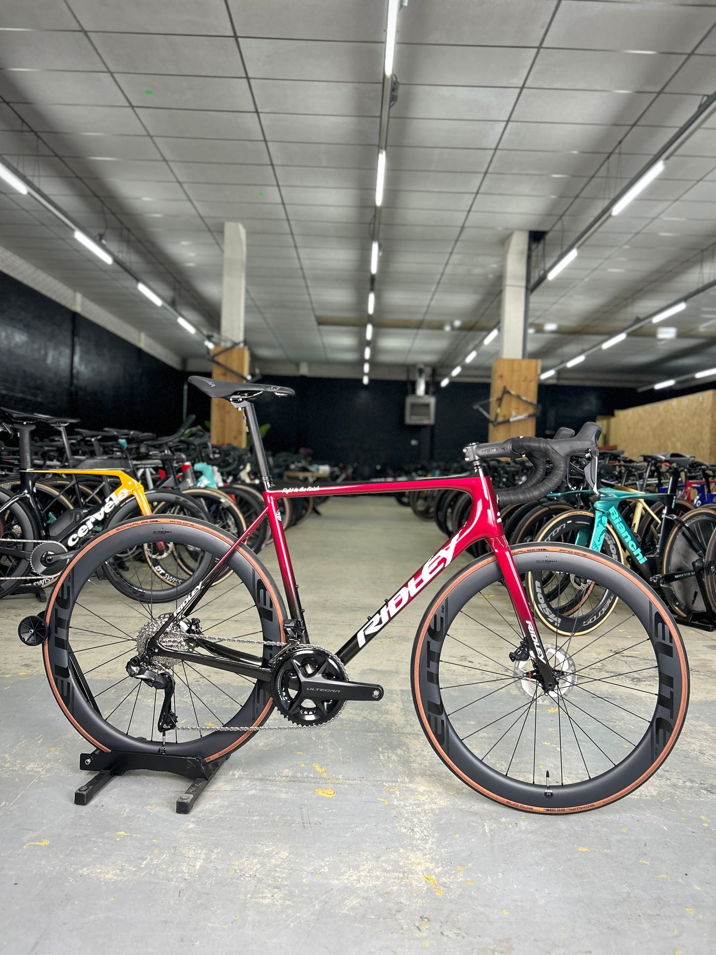 Showroom model Ridley Helium SLX Di2 Carbon Race Bike
