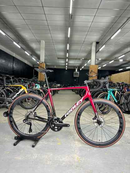 Showroom model Ridley Helium SLX Di2 Carbon Race Bike