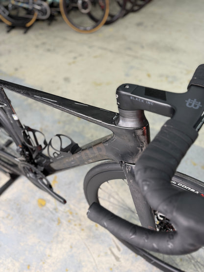 NIEUW Factor Ostro VAM Di2 Carbon Racefiets
