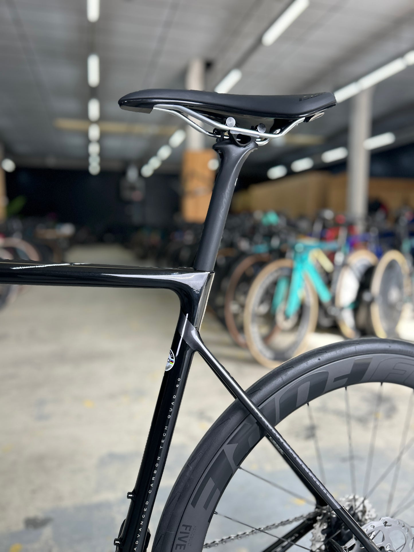 NEW Isaac Element Di2 Carbon Road Bike