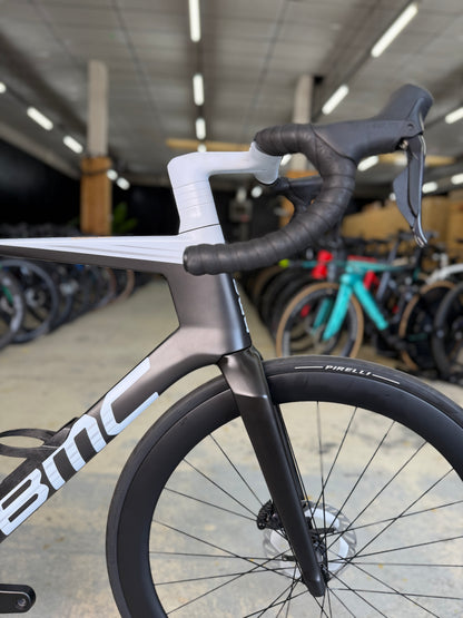 NIEUW BMC TeamMachine R01 LTD Di2 Carbon Racefiets