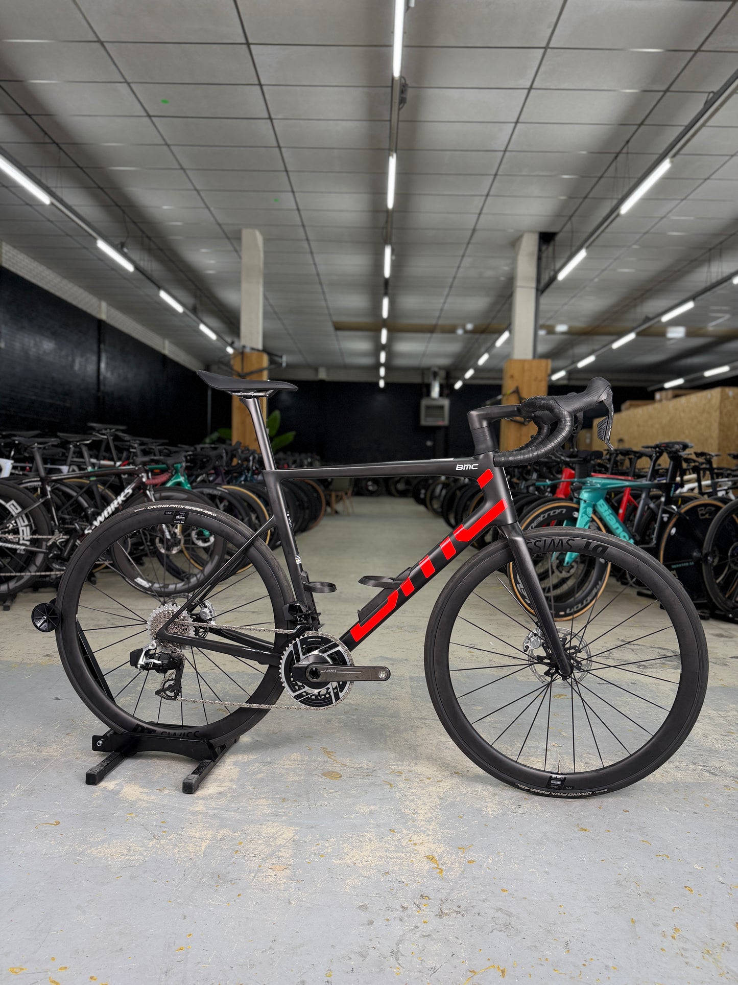 NIEUW BMC Teammachine SLR 01 ONE Red eTap Carbon Racefiets