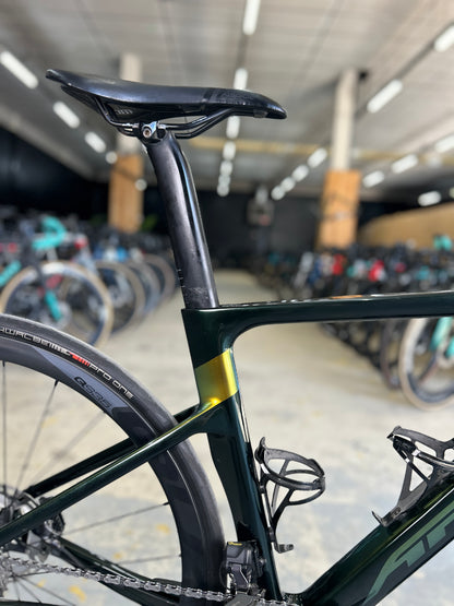 Apex Soniq Di2 Carbon Road Bike