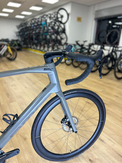 BMC Roadmachine 01 ONE Carbon Racefiets