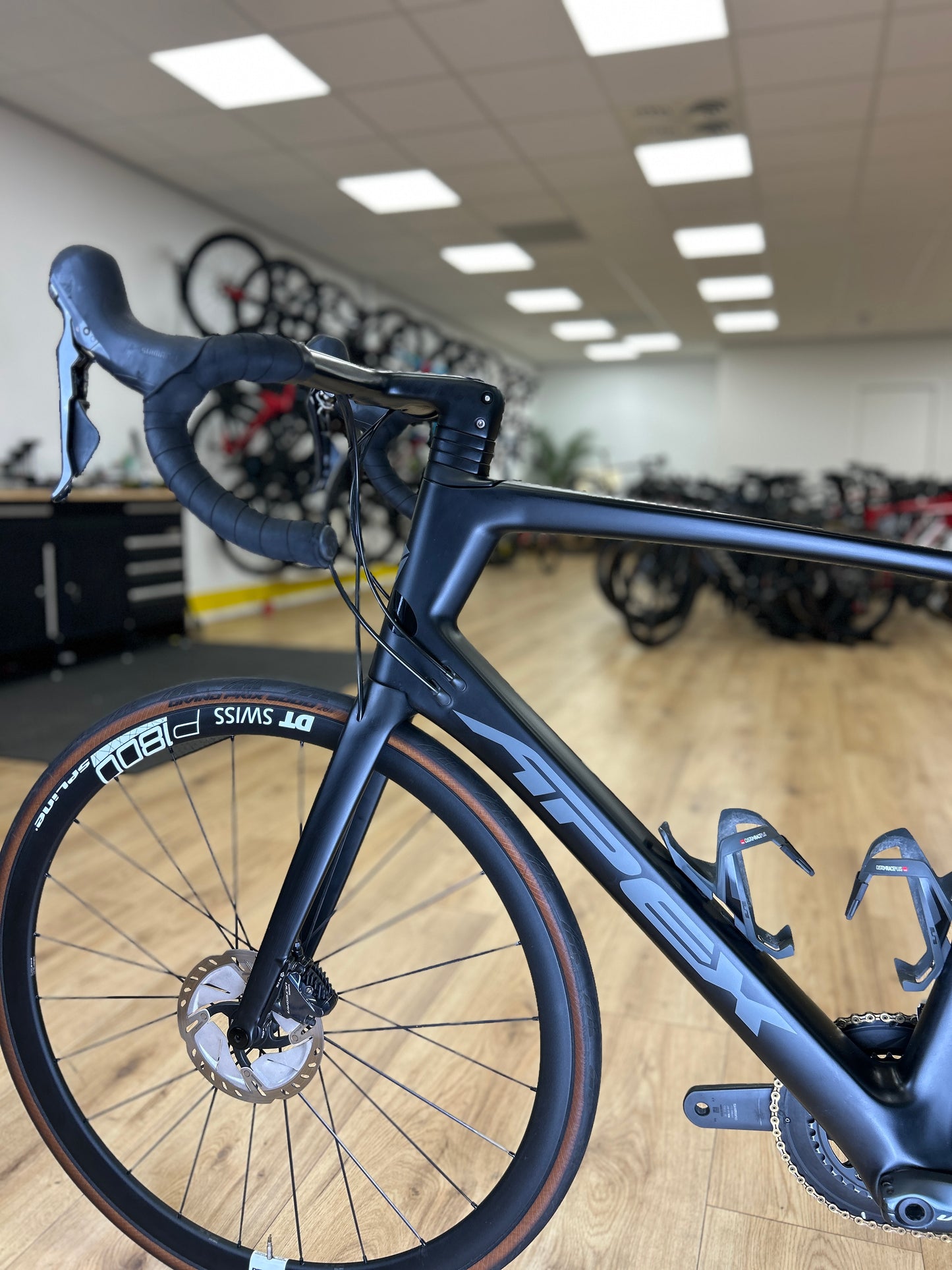 Apex Flare Carbon Racefiets