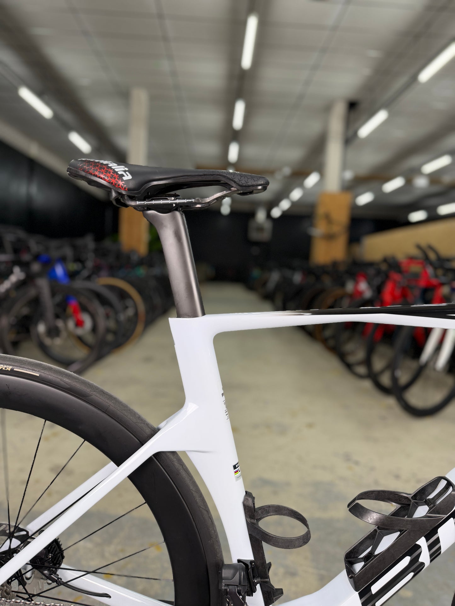 1000km BMC TeamMachine R01 Di2 Carbon Racefiets