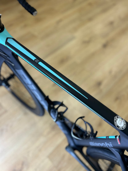 Bianchi Aria Disc Carbon Racefiets