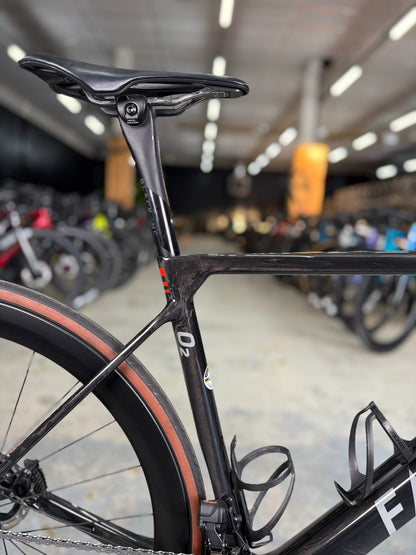 Factor O2 VAM Di2 Carbon Racefiets