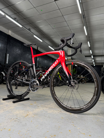 Pinarello F eTap Red Carbon Racefiets