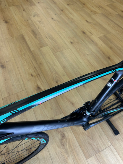 Bianchi Oltre XR3 Disc Carbon Road Bike