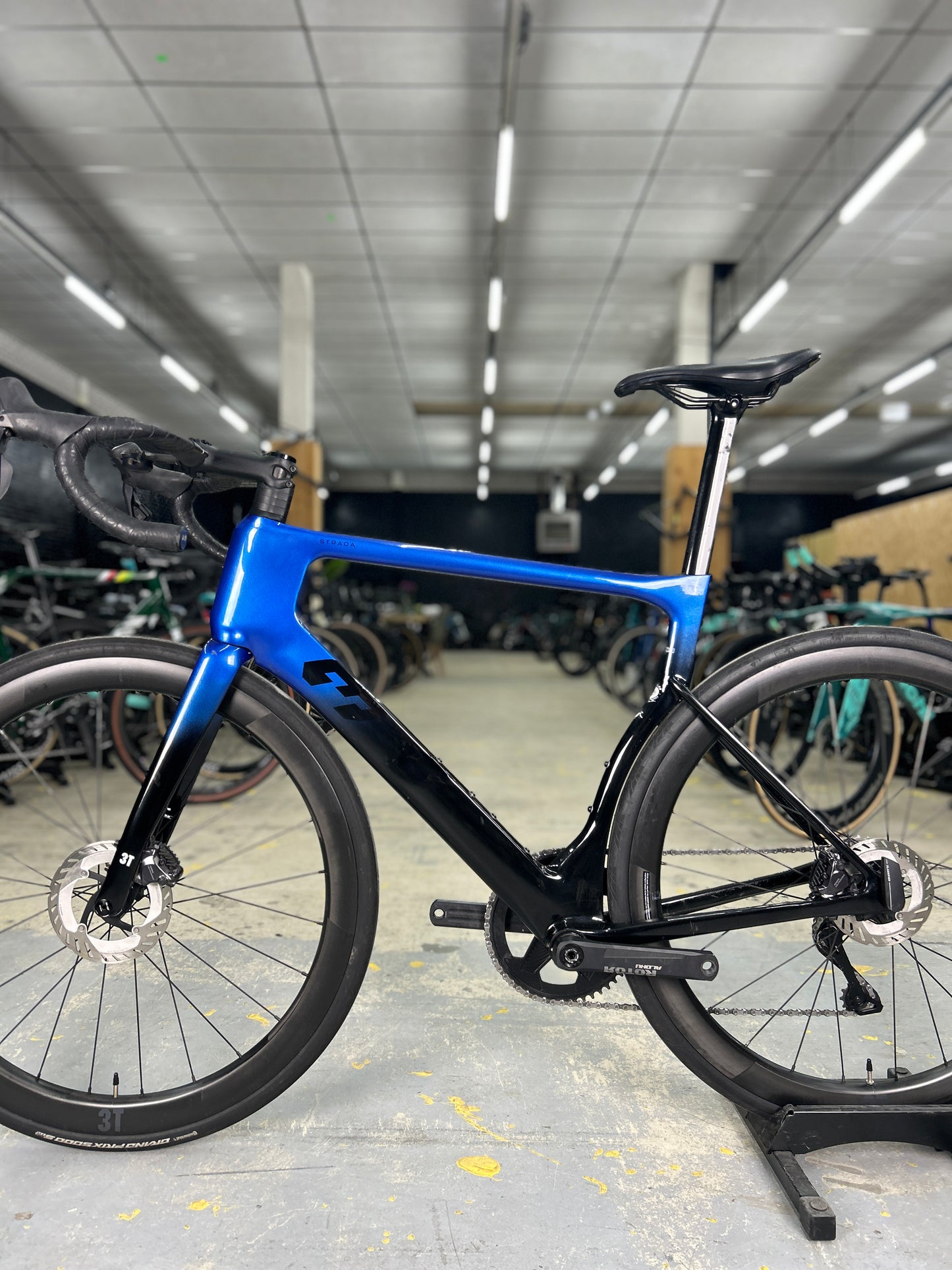 3T Strada Di2 Disc Carbon Racefiets