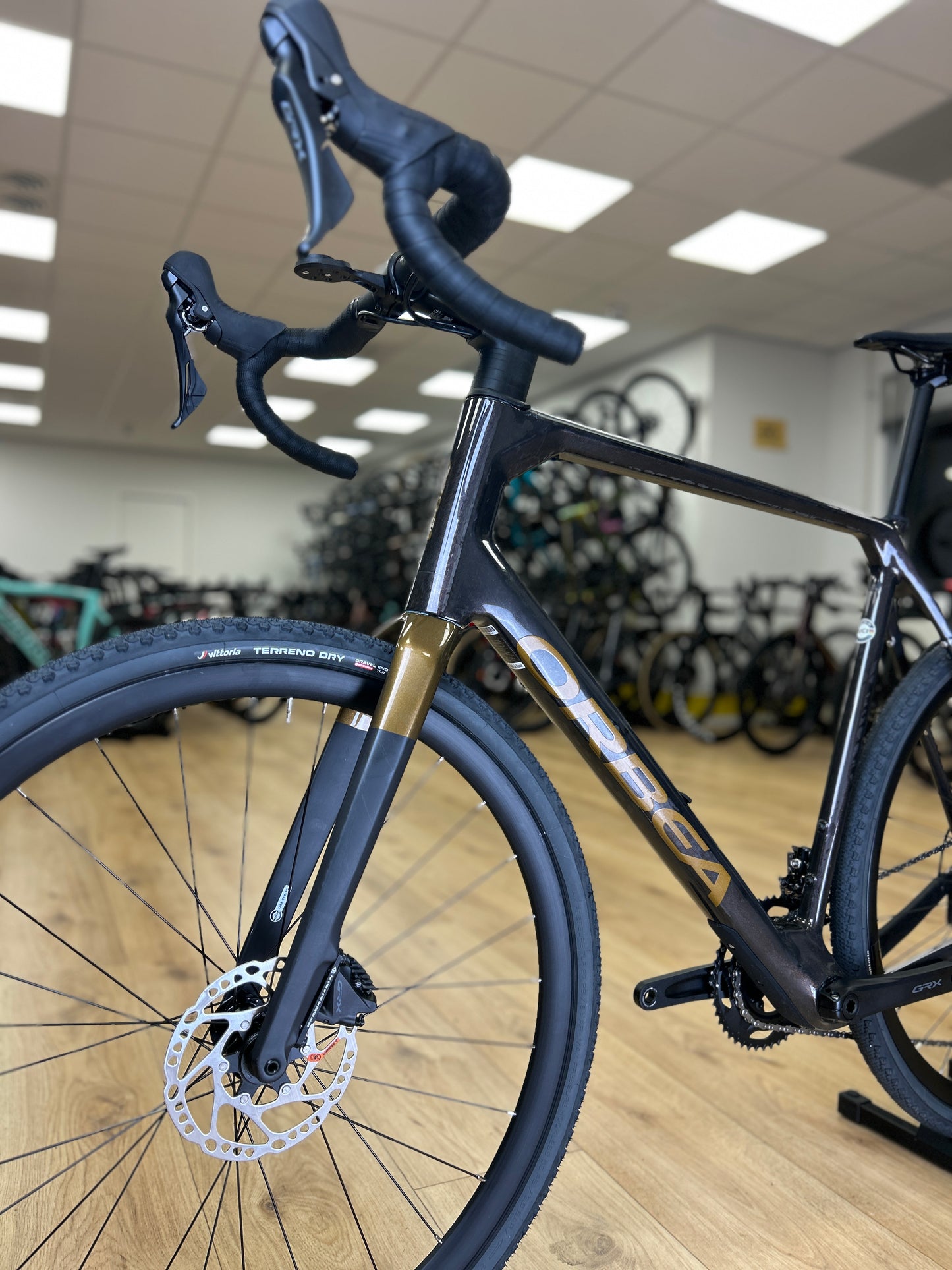 0km Showroom Model Orbea Terra M30 Carbon Gravel Fiets