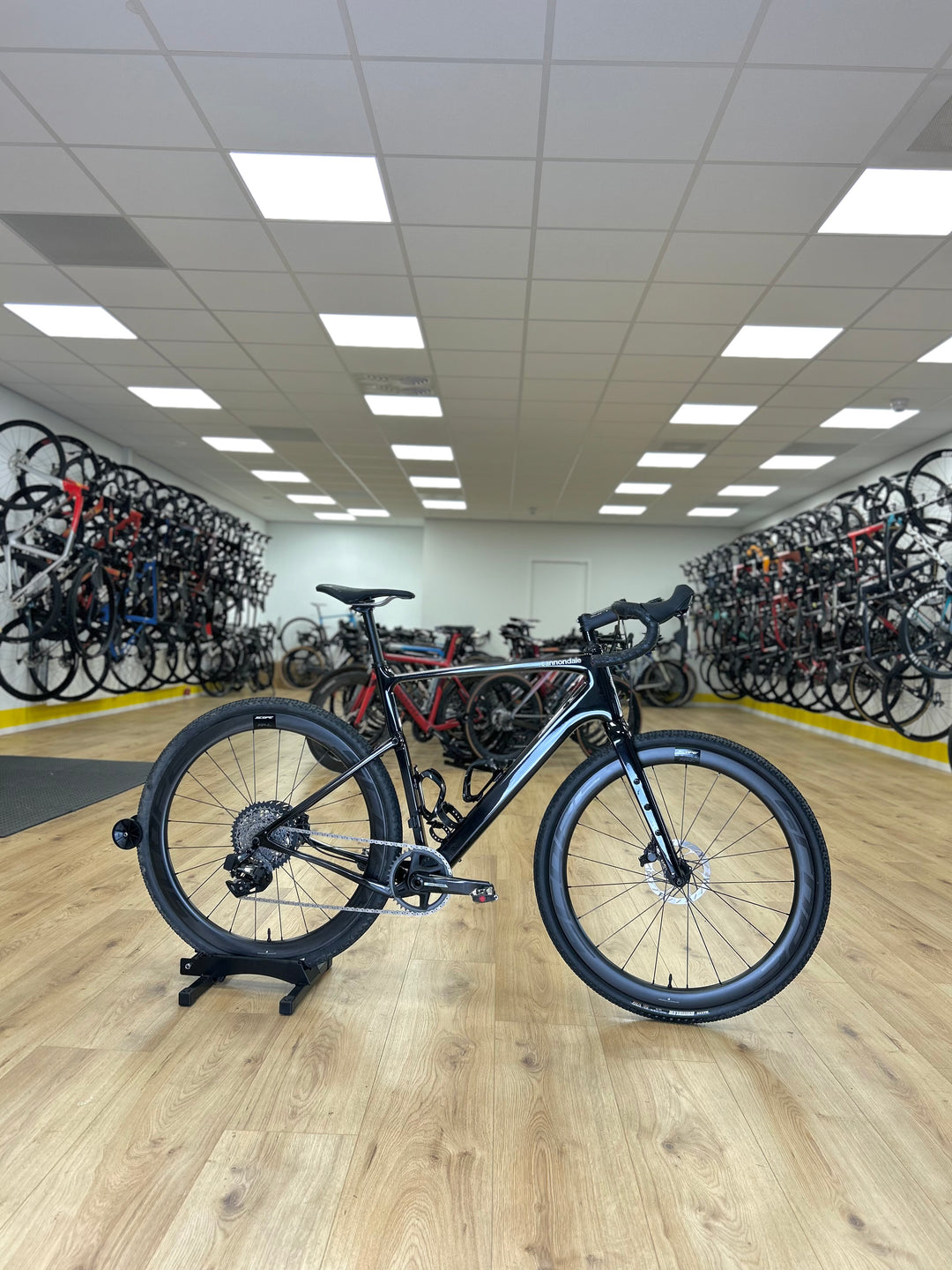 cannondale gravel bike 2024 2024 Cannondale Topstone Carbon AXS Disc Gravel – Racefiets013