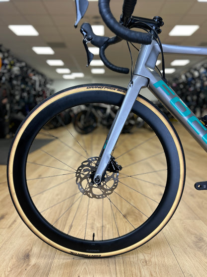 Focus Izalco MAX Disc 8.7 Carbon Racefiets