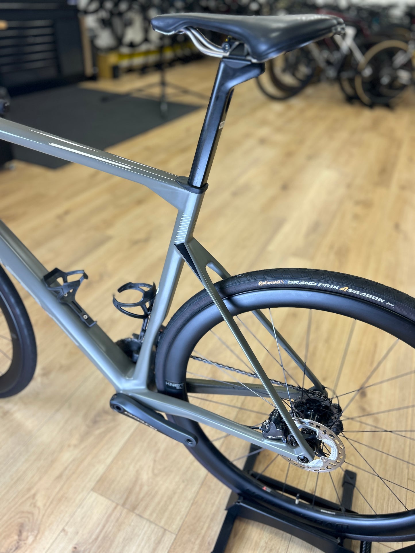 BMC Roadmachine 01 ONE Carbon Racefiets