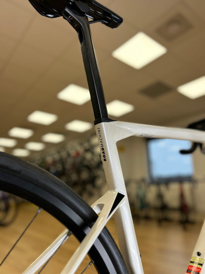 NEW - BMC Road Machine Ultegra Carbon Disc Racefiets