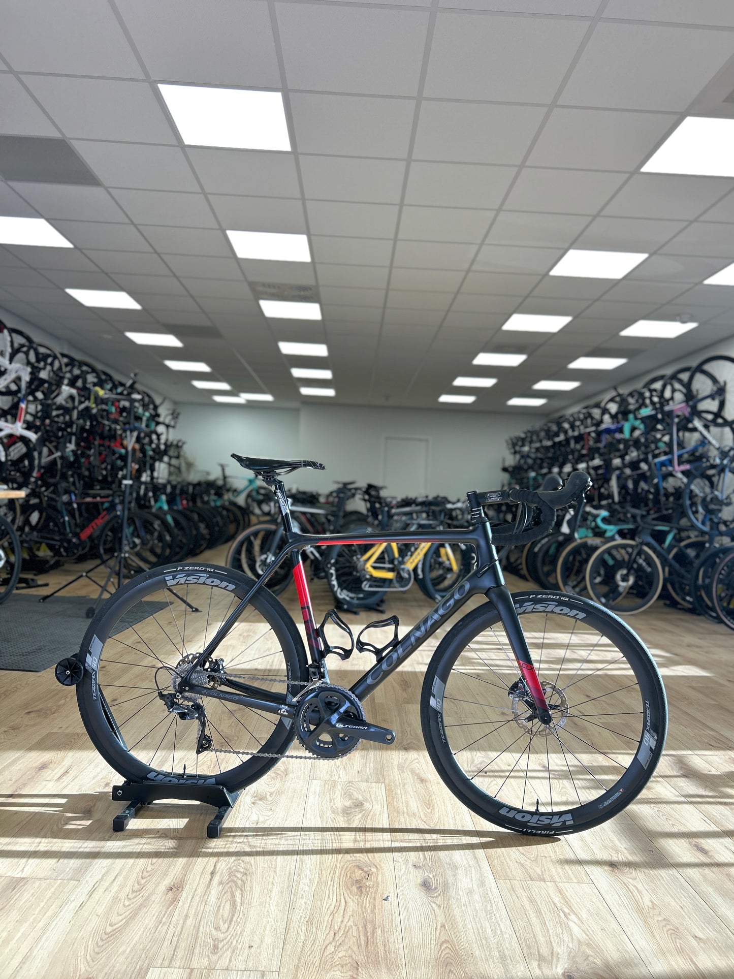 Colnago CLX Disc Carbon Road Bike