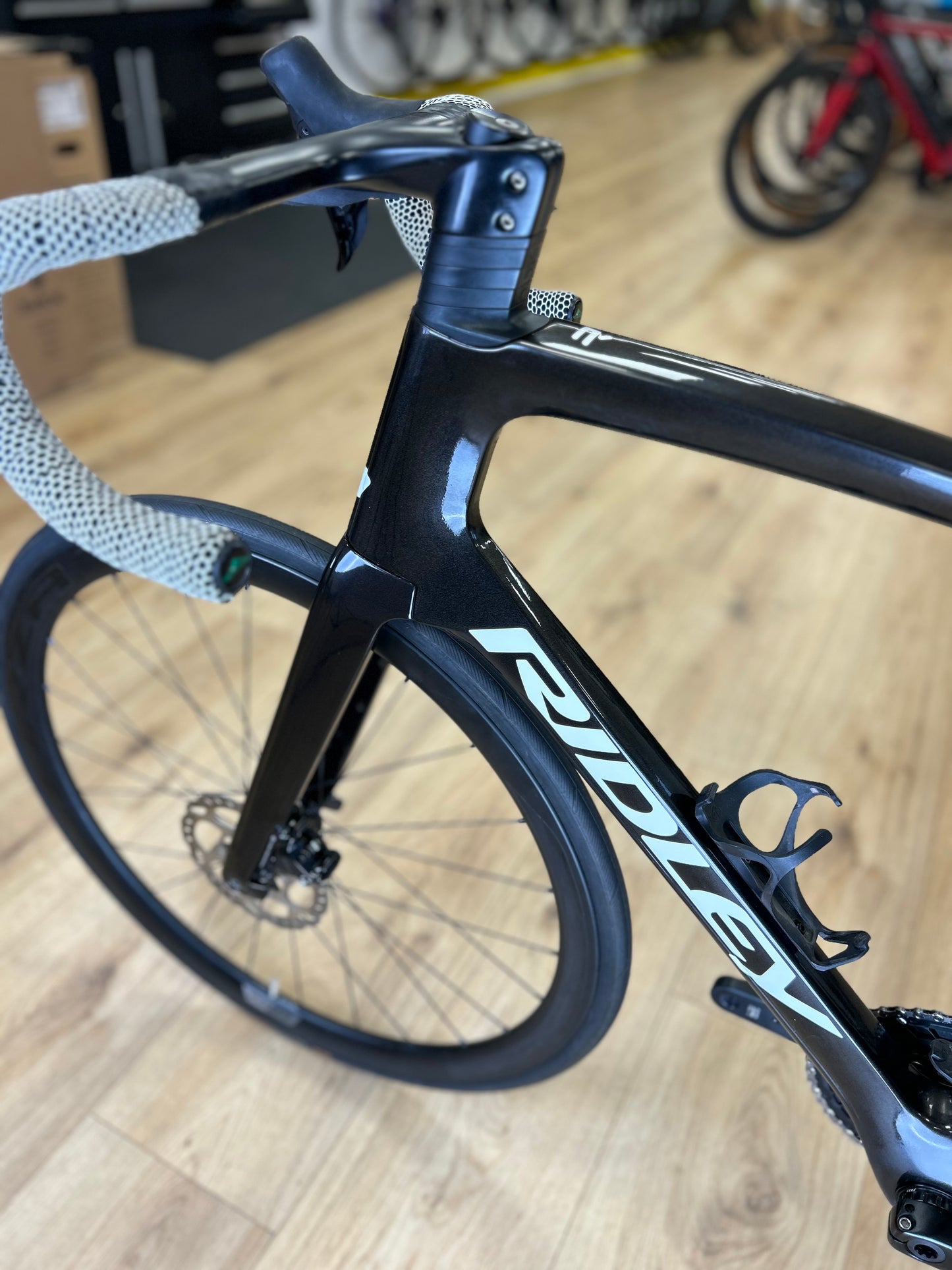 Ridley Noah Di2 Disc Full Carbon Racefiets