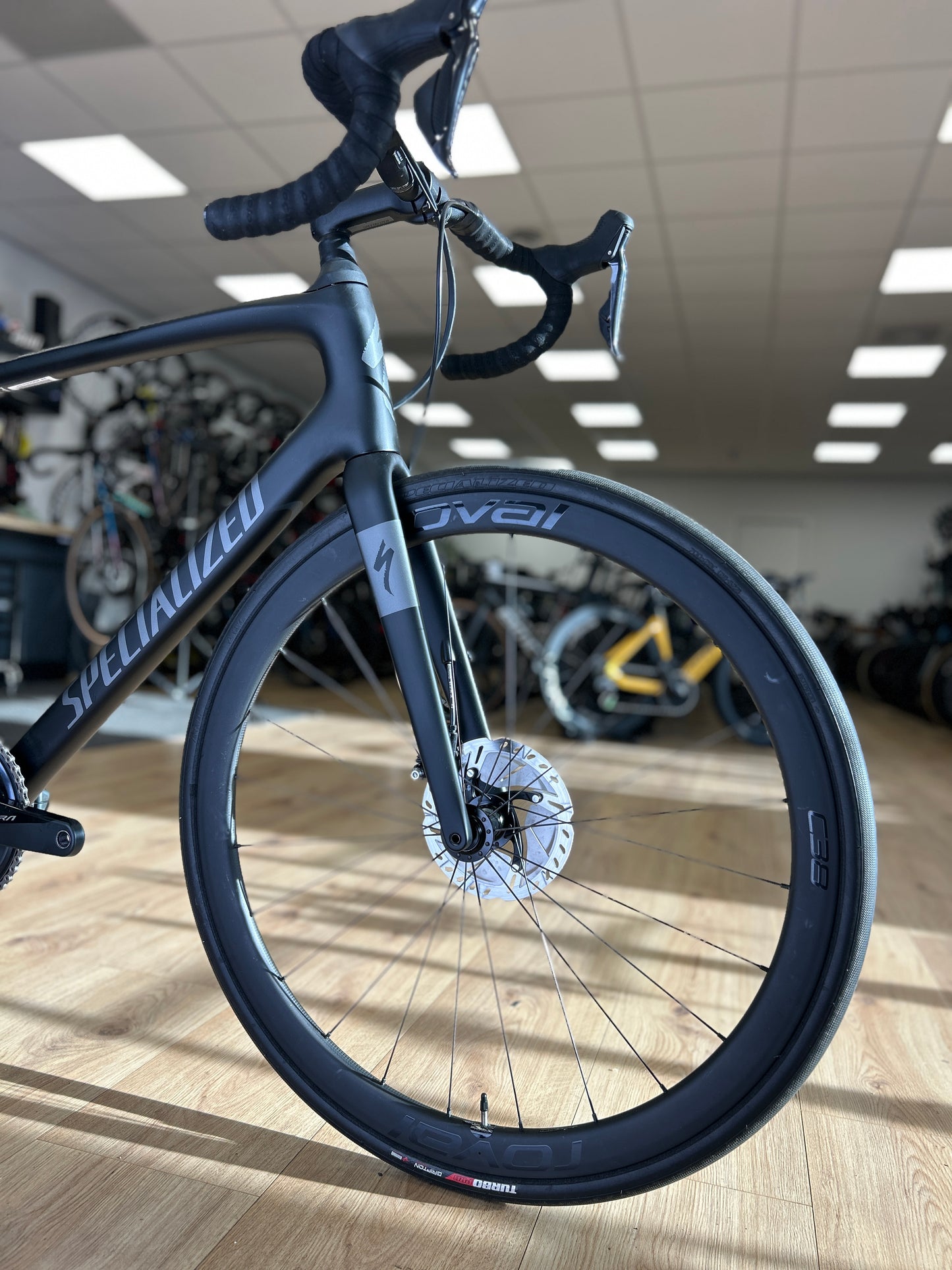 Specialized Roubaix Expert Di2 Carbon Road Bike