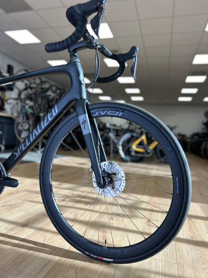 Specialized Roubaix Expert Di2 Carbon Road Bike