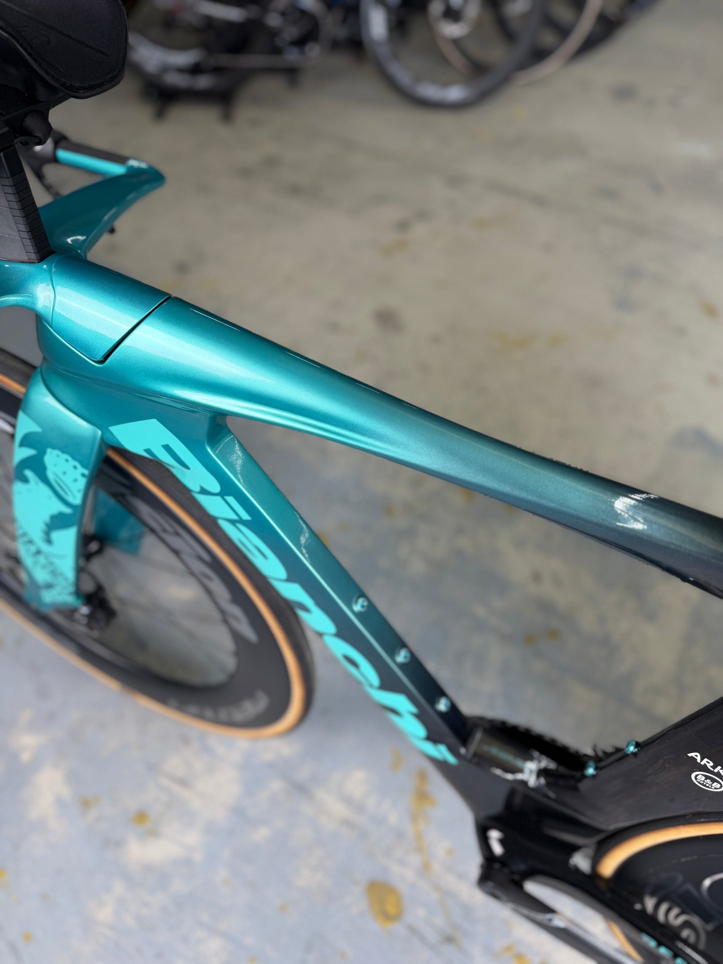 Bianchi Aquila RC Disc Di2 Carbon TT
