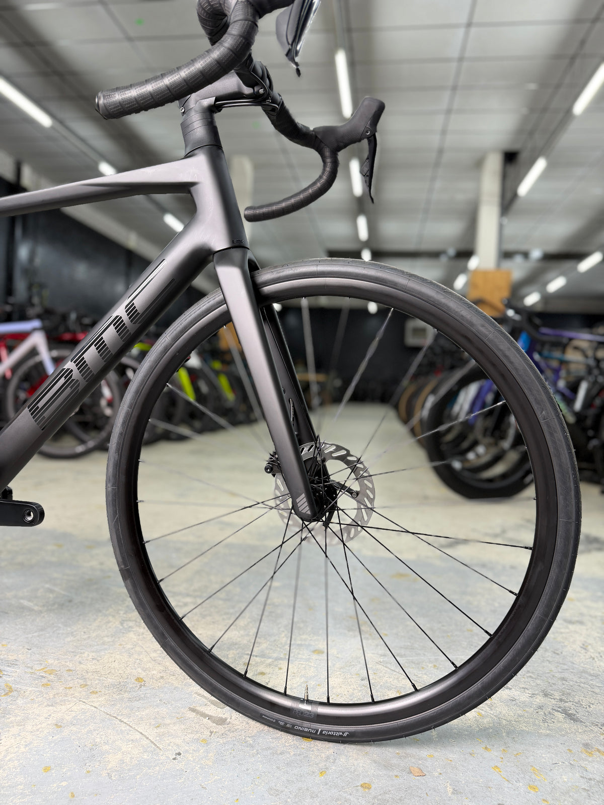 NIEUW BMC Roadmachine TWO Di2 Carbon Racefiets