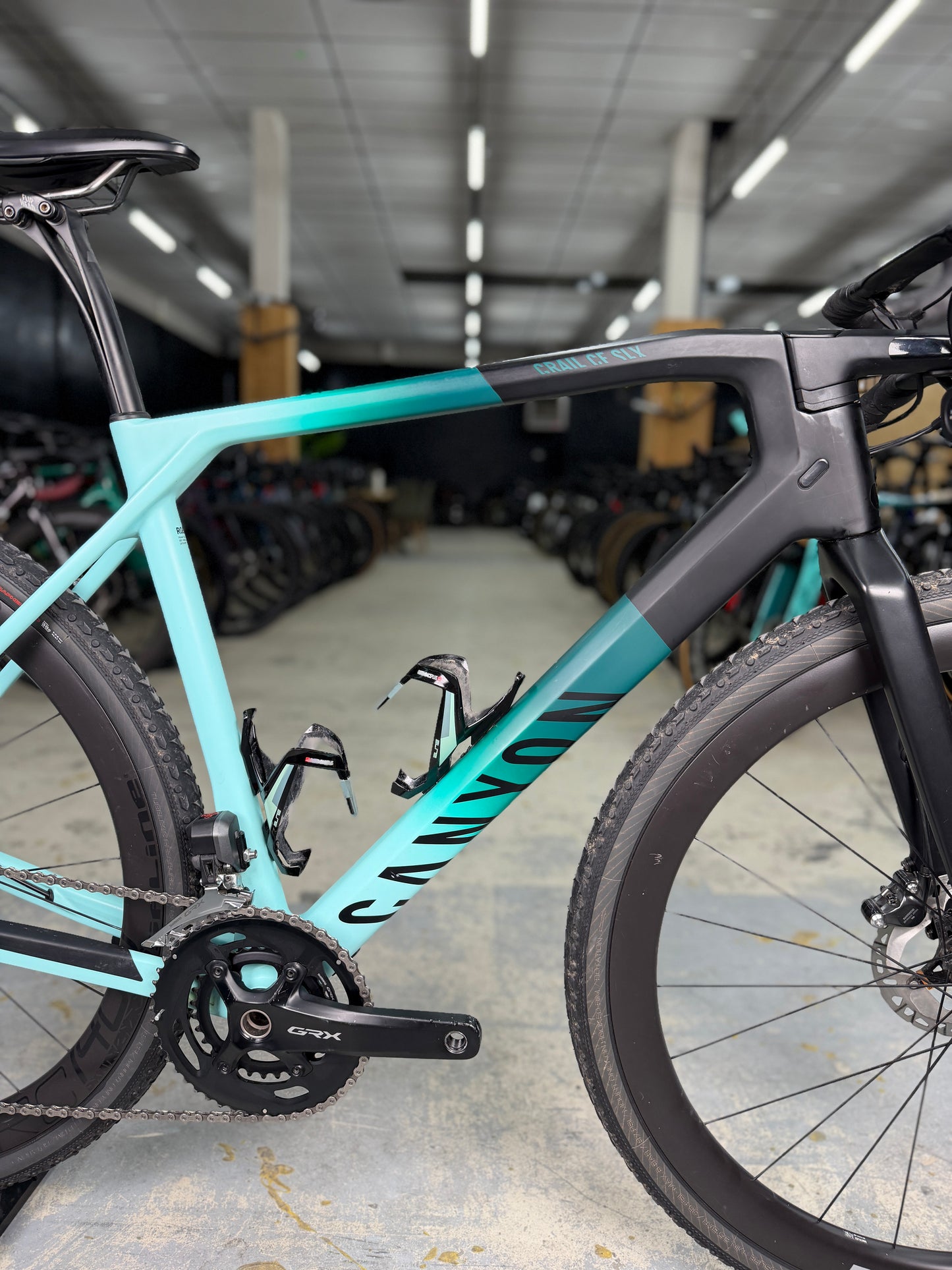 Canyon Grail CF SLX 8 Di2 Gravel Fiets