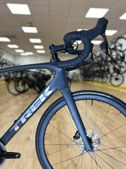 Trek Domane SL6 AXS Carbon Disc Racefiets