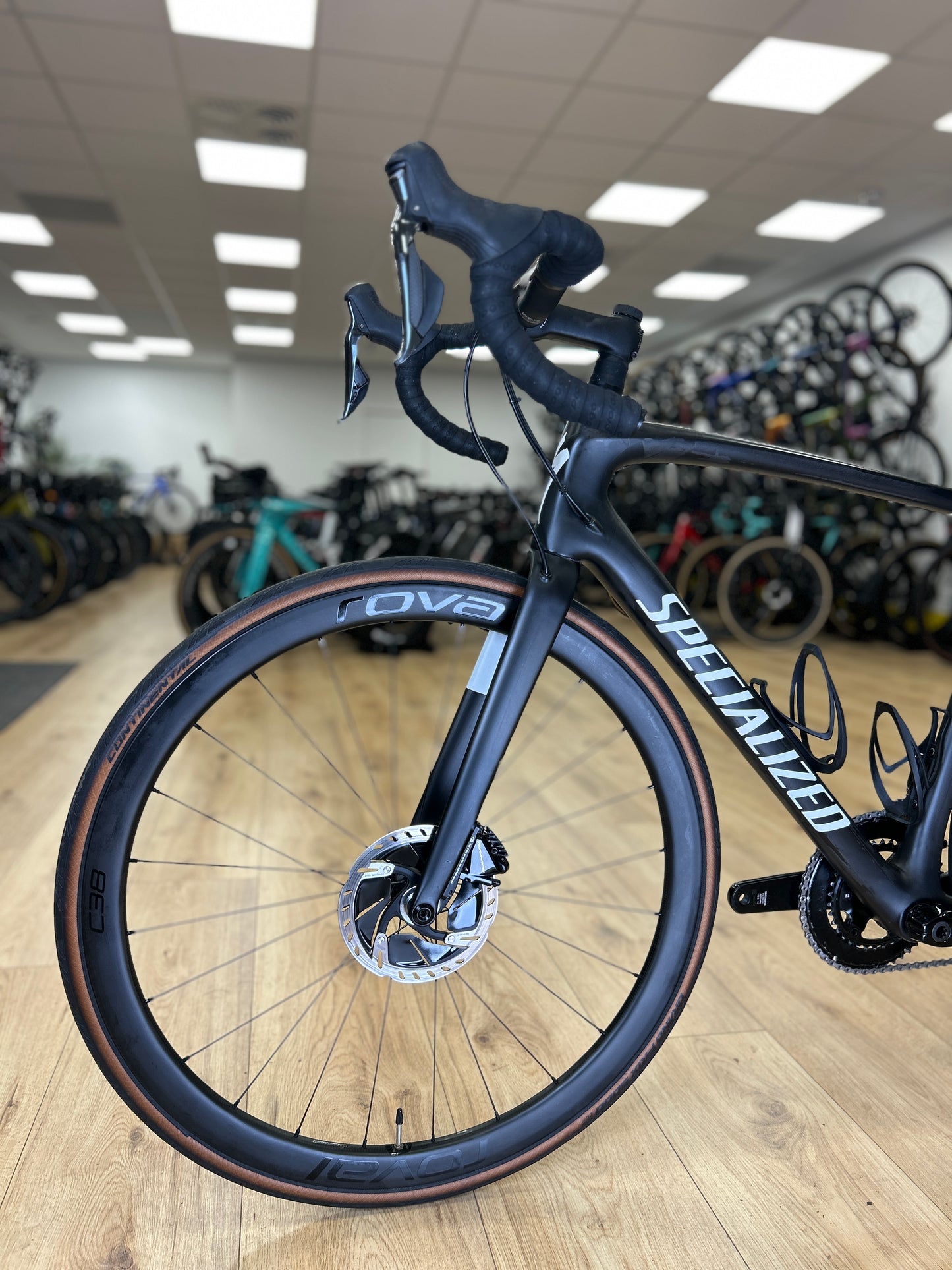 Specialized Roubaix Expert Di2 Carbon Road Bike