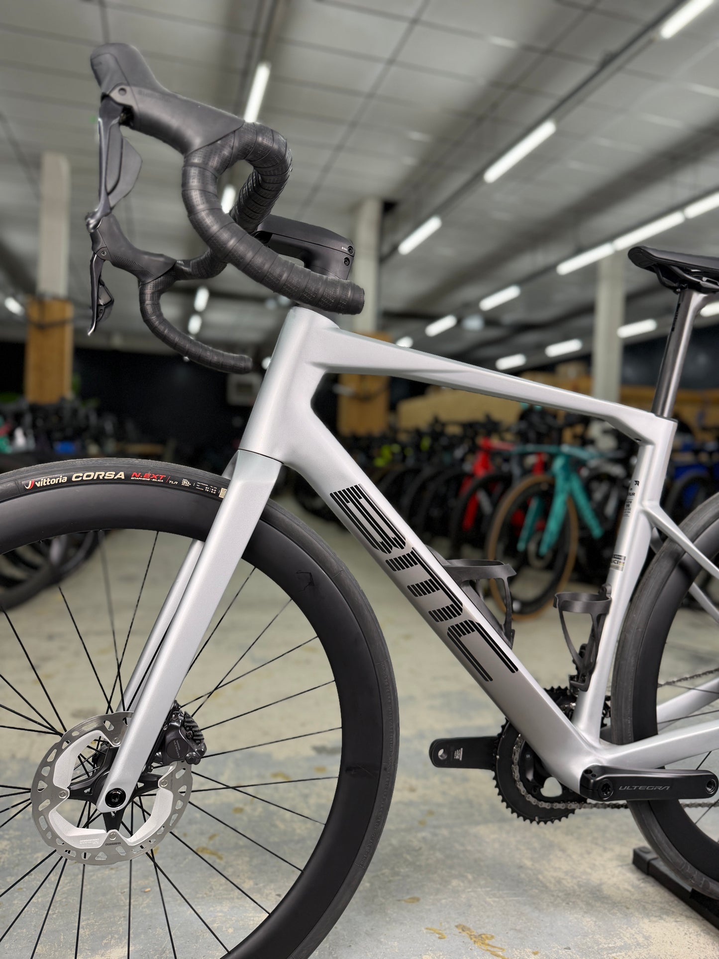 NIEUW BMC Roadmachine R01 Di2 Carbon Racefiets