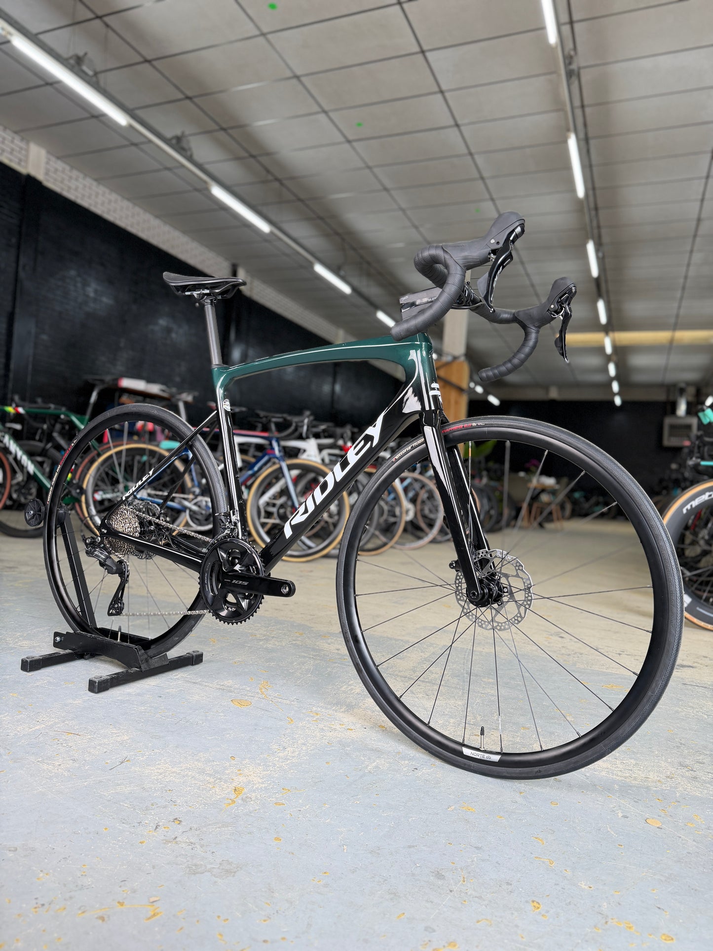 NEW Ridley Fenix SLiC Carbon Road Bike