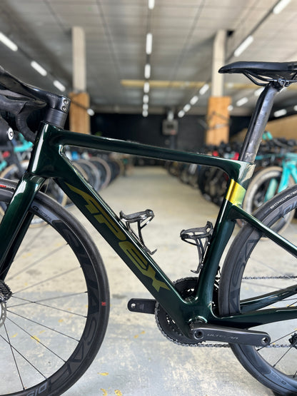 Apex Soniq Di2 Carbon Road Bike