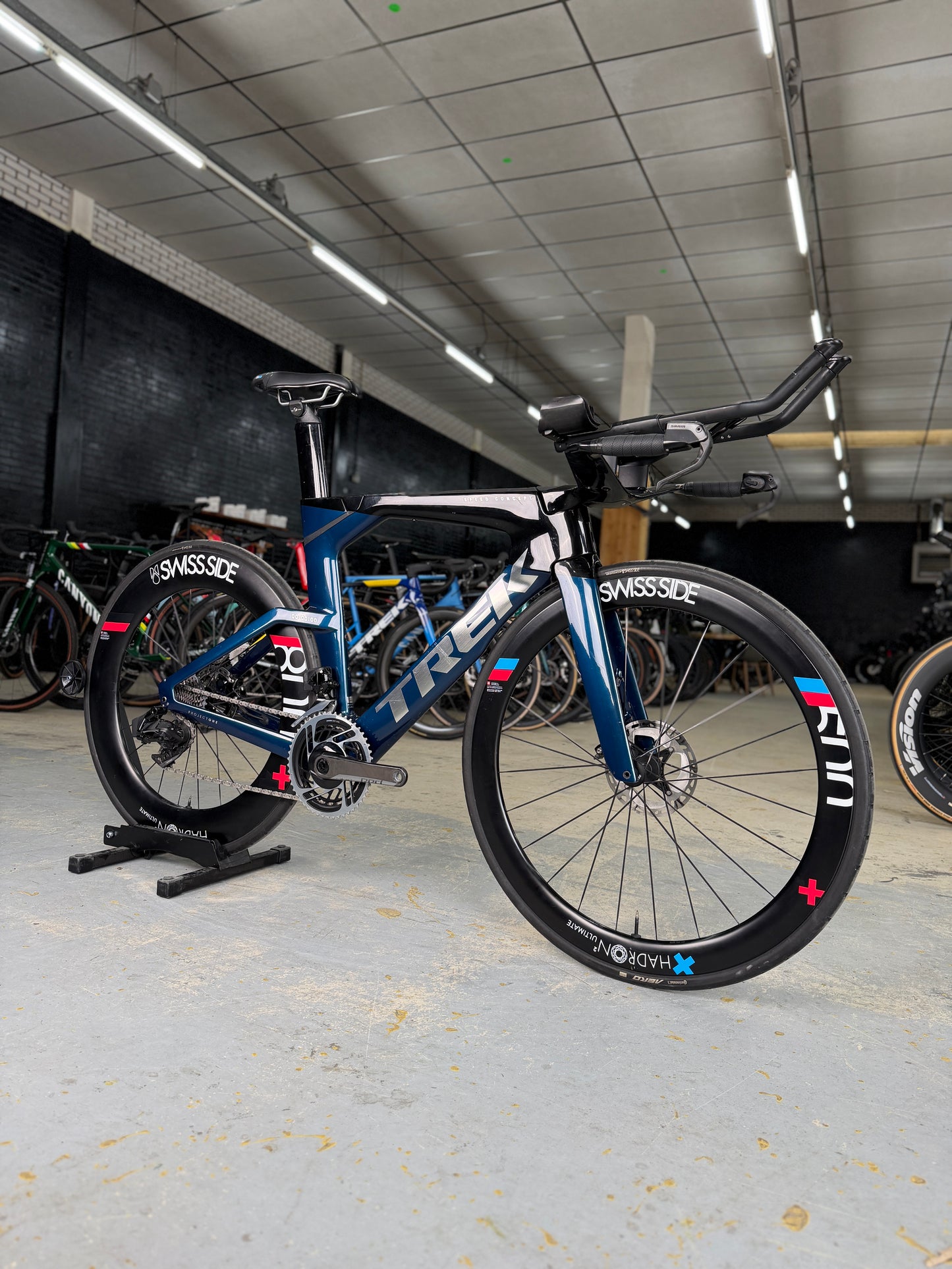 Trek Speed Concept SLR 9 eTap Red Carbon Racefiets
