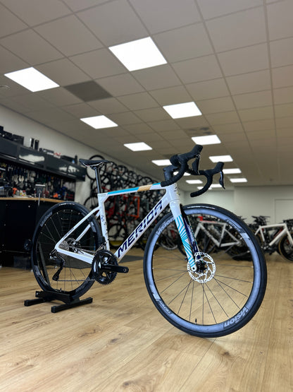 SHOWROOM MODEL 0km Merida Scultura 5000 Di2 Carbon Racefiets